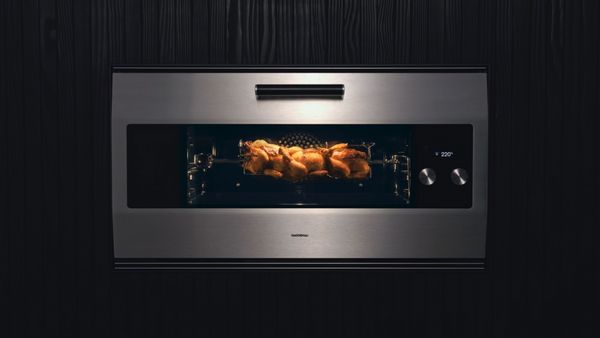 标志性的嘉格纳 EB 333 烤箱（带电转烤肉架配件）视频